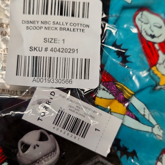 ❤️NWT VINTAGE TORRID BRALETTE NIGHTMARE BEFORE CHRISTMAS WIRELESS SPORTS BRA - Picture 11 of 16